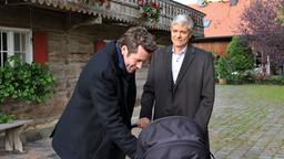 Sturm der Liebe Folge 2140 06.01.2015: Niklas und Friedrich an Milas Kinderwagen