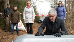 Sturm der Liebe Folge 2225 22.05.2015: Friedrich, Kommissar Meyer, Charlotte und Julia