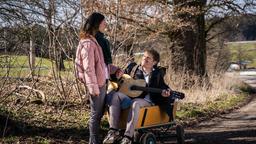 Max (Stefan Hartmann) und Vanessa (Jeannine Gaspár) genießen ihr Liebesglück.