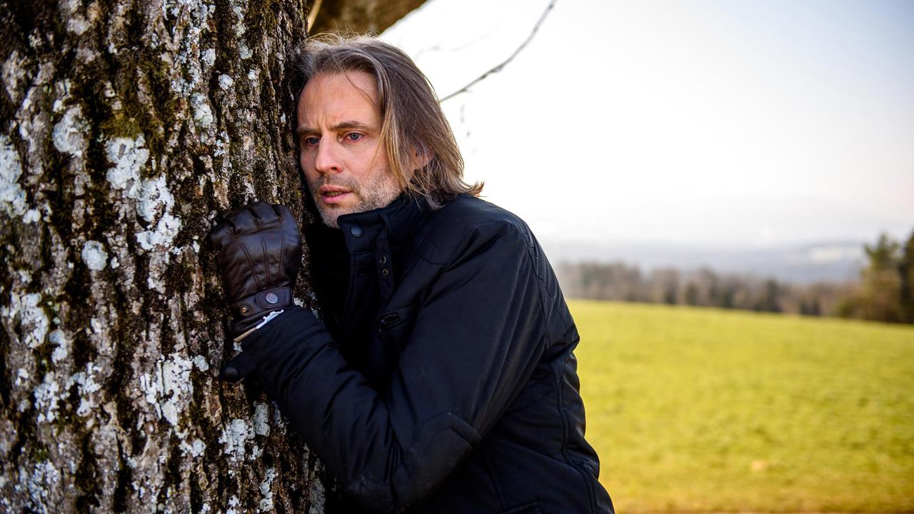 Michael (Erich Altenkopf) lässt seinem Schmerz freien Lauf.