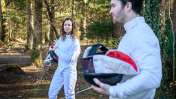 Vanessa (Jeannine Gaspár) beeindruckt Georg (Robert Herrmanns) beim Training.