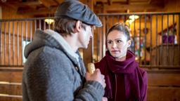 Viktor (Sebastian Fischer) erfährt, dass Jessica (Isabell Ege) nun doch am "Fürstenhof" bleibt.